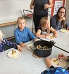 Nokkrar myndir úr yngri deild